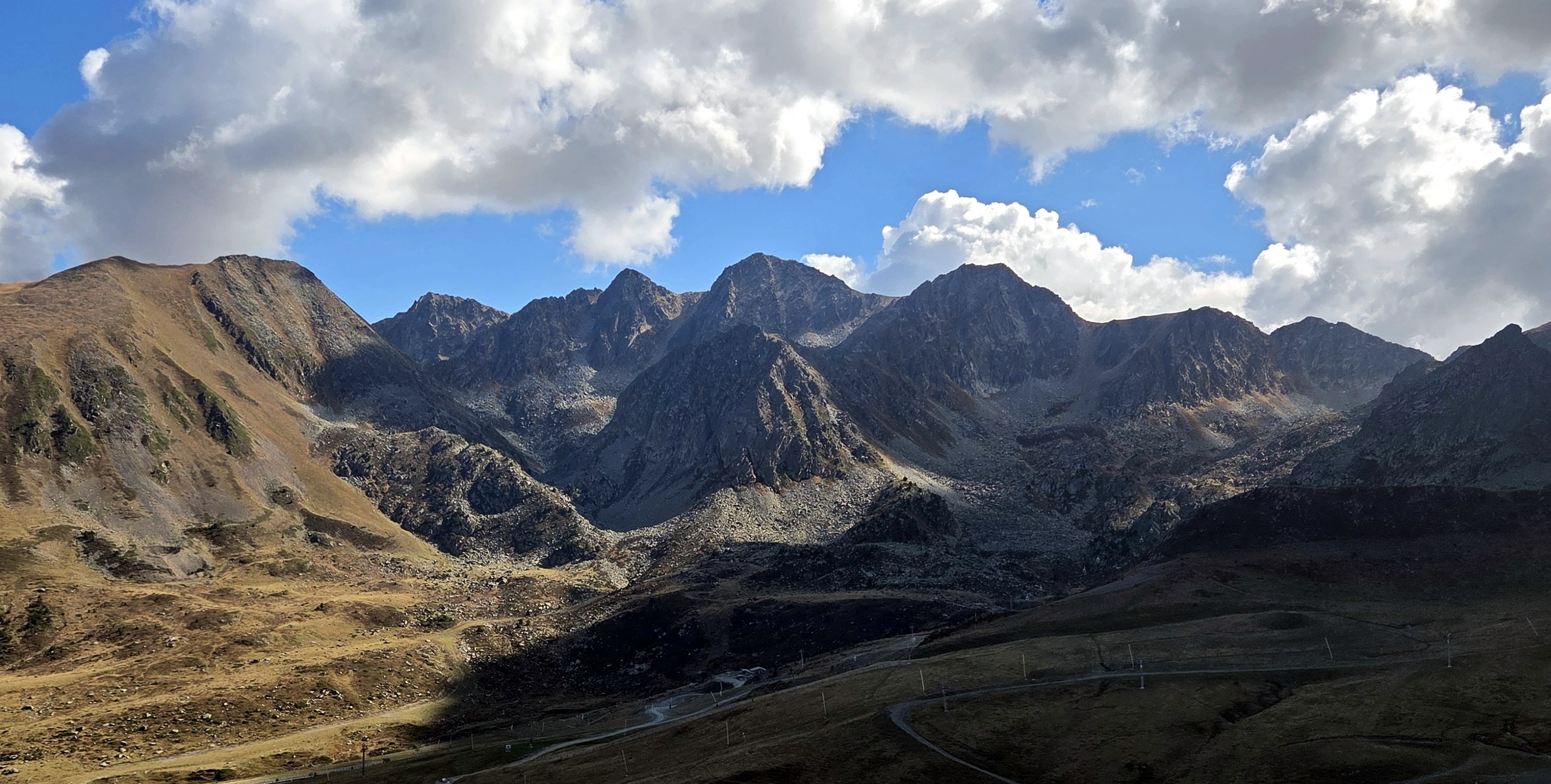 Vielha - Castellfollit de la Roca: Pirineos Orientales